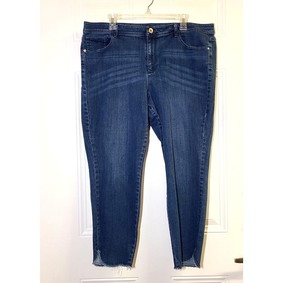 J Jill Jeans Authentic Fit Size 18 Med Wash Denim Slim Ankle Frayed Curved Hem - Picture 1 of 12